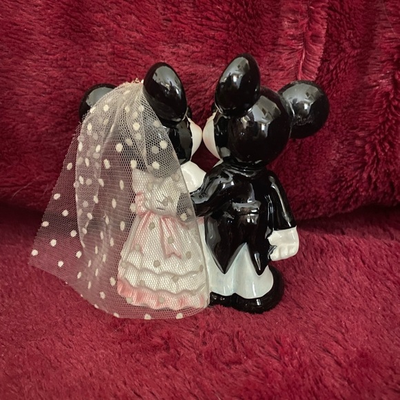 Disney Mickey and Minnie Wedding Figurine - Picture 2 of 4